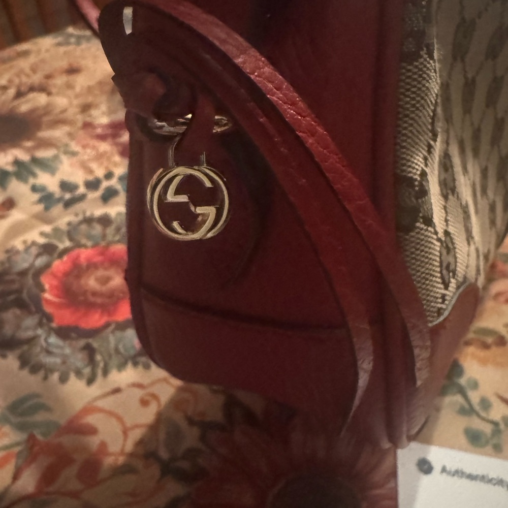 Gucci Beige GG Canvas Crossbody Bag with Red Leather Trim - Picture 5 of 10